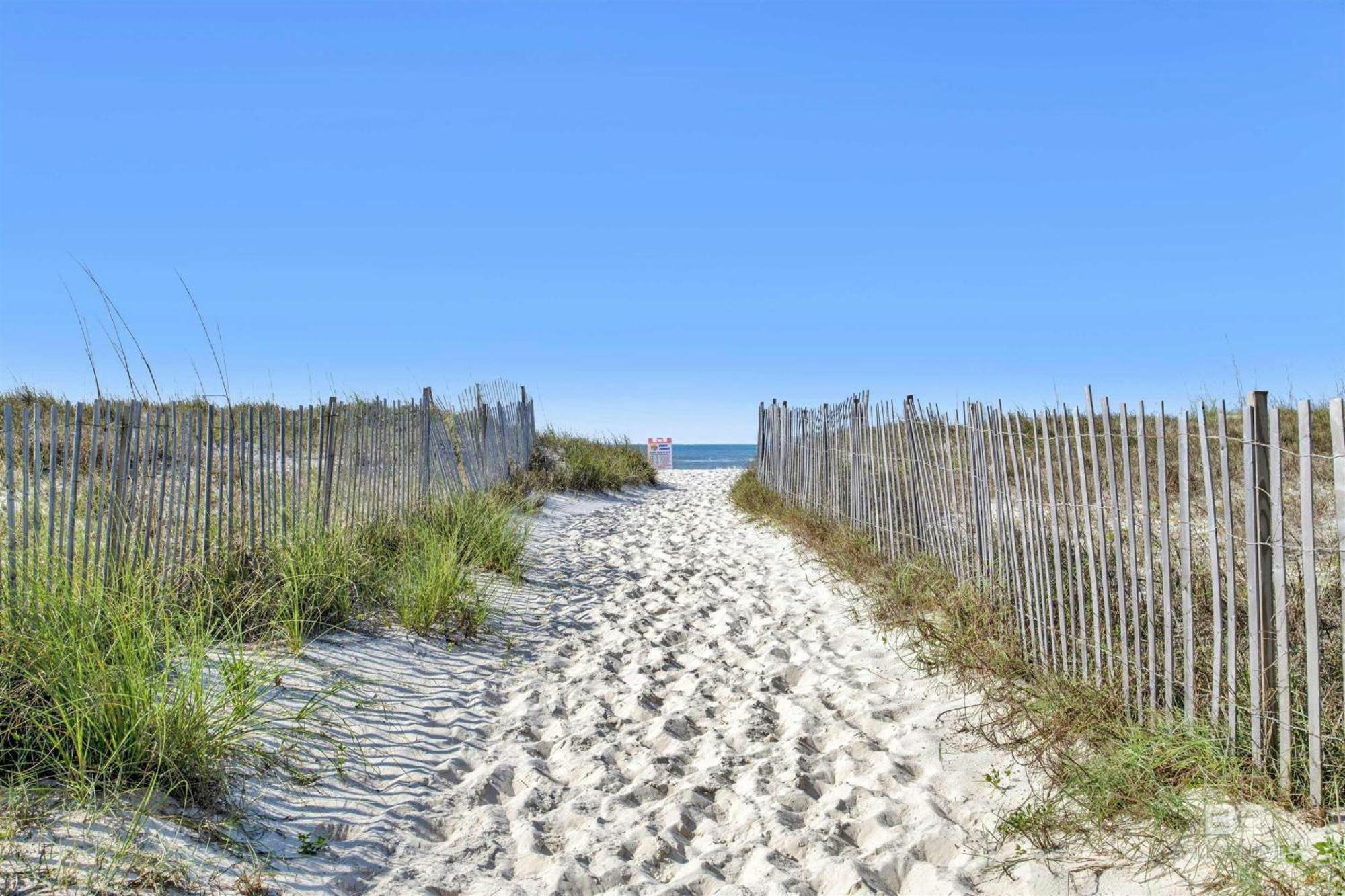 Condo On The Beach- Walk To Restaurants, Shops And Activities. غولف شورز المظهر الخارجي الصورة